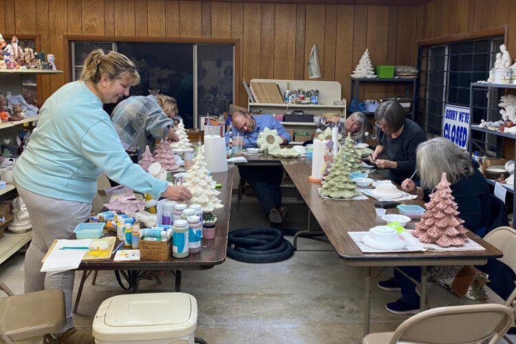 Country Clay Ceramic Studio recently reopened and was quickly sold out for a maker class featuring ceramic Christmas trees.