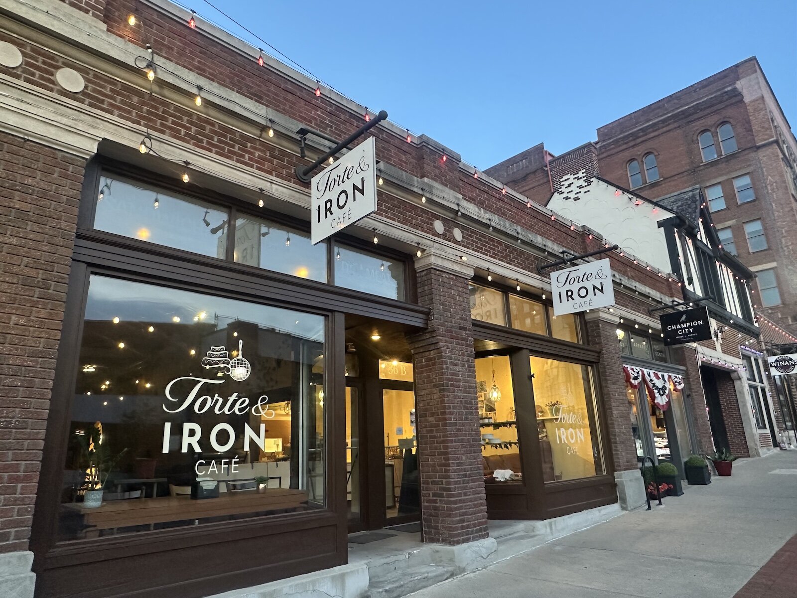 Torte & Iron Cafe