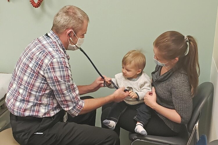 A patient visits Mercy Health's Dr. Jene Bramel for a wellness check.