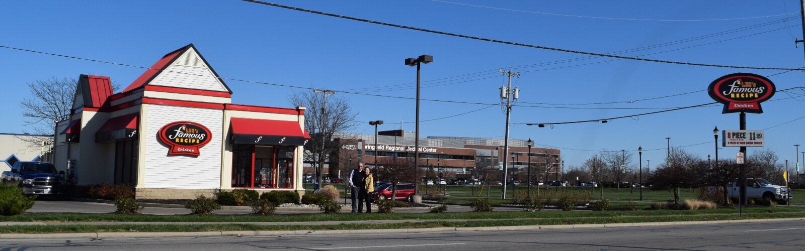 Lee's Famous Recipe Chicken location at West Columbia Street in Springfield.