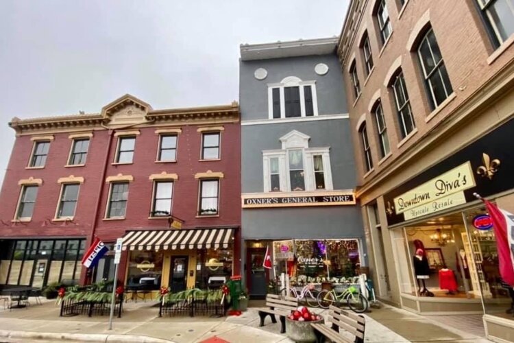 Downtown Urbana kicks off Second Saturday this weekend, with retail sales, extended hours, a food truck and live music.