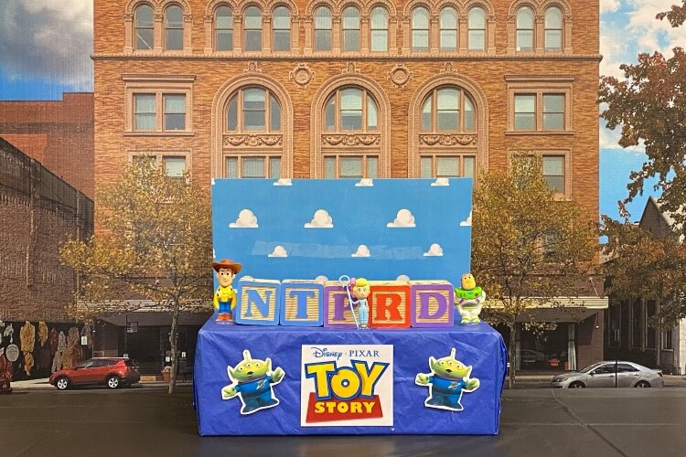 Families, businesses, and organizations could submit their shoebox-sized floats for the parade.